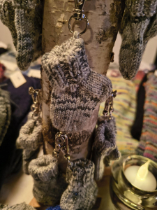 Mini-Socken als Schlüsselanhänger